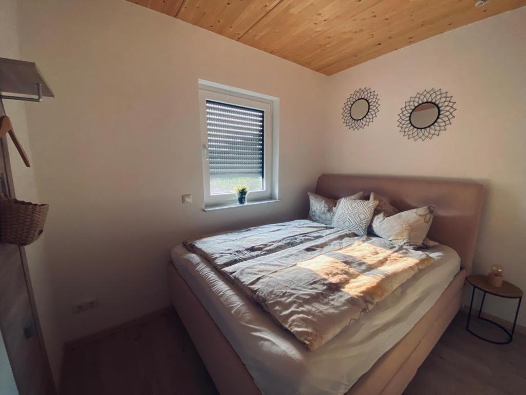 Zimmer M. Eigenem Bad Und Badewanne Direkt Am Wald Amöneburg Екстериор снимка