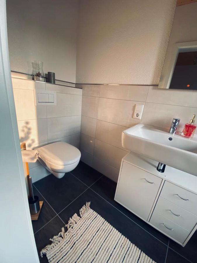 Zimmer M. Eigenem Bad Und Badewanne Direkt Am Wald Amöneburg Екстериор снимка